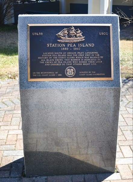 pea-island-plaque