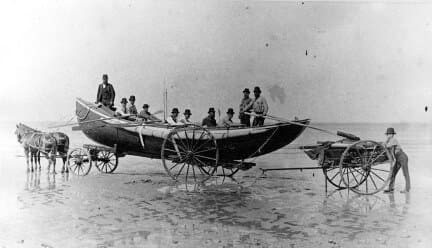 horse drawn boat