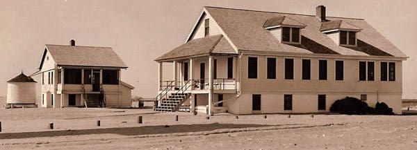 old pea island station